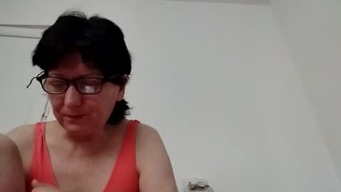 Snapshot of vera_elle chatting on May 26, 2:02 pm Vera online show from May 26, 2:02 pm
