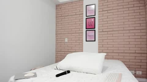 Snapshot of vera_fernandez chatting on March 1, 10:42 pm Vera online show from March 1, 10:42 pm