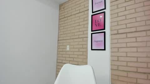 Snapshot of vera_fernandez chatting on October 20, 10:54 pm Vera online show from October 20, 10:54 pm