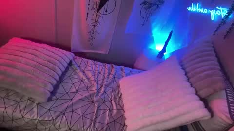 Snapshot of vera_quinn chatting on October 10, 8:35 am Vera Quinn online show from October 10, 8:35 am