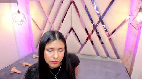 Domelipa  online show from December 4, 9:46 pm