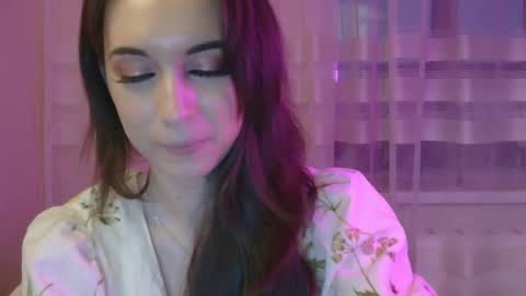 Una online show from October 17, 1:57 pm