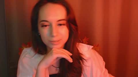 Una online show from November 9, 1:42 pm