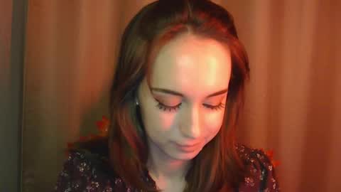 Una online show from November 12, 1:55 pm