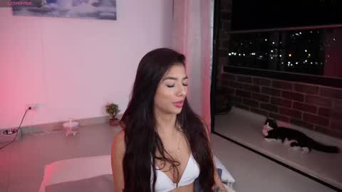 Snapshot of vero_cam chatting on February 27, 12:54 am vero_cam online show from February 27, 12:54 am