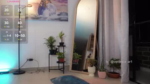 Snapshot of vero_cam chatting on September 24, 3:32 am vero_cam online show from September 24, 3:32 am