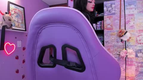     online show from December 19, 12:06 am