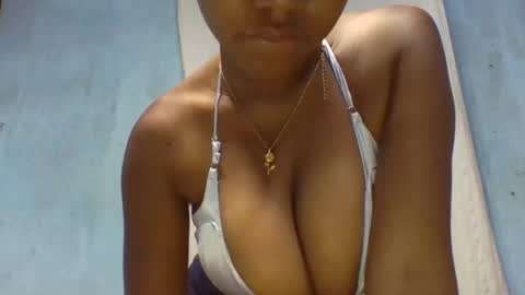 verolla31 online show from December 16, 5:33 pm