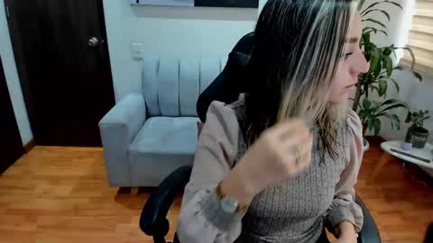 Catalina online show from February 24, 12:37 pm