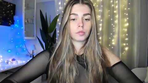 Lolitalolz online show from December 29, 11:29 pm