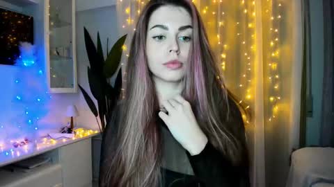 Lolitalolz online show from December 31, 7:07 pm