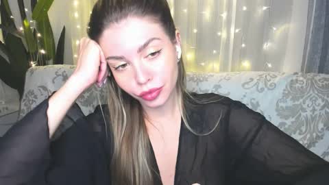 Snapshot of veronarolls chatting on February 26, 7:13 pm Lolitalolz online show from February 26, 7:13 pm