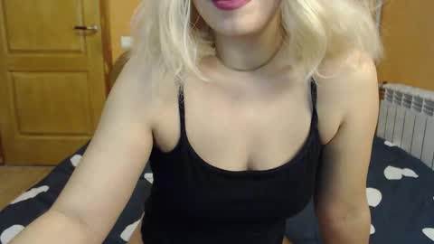 Snapshot of veronica_bri97 chatting on February 28, 3:13 pm Veronica online show from February 28, 3:13 pm