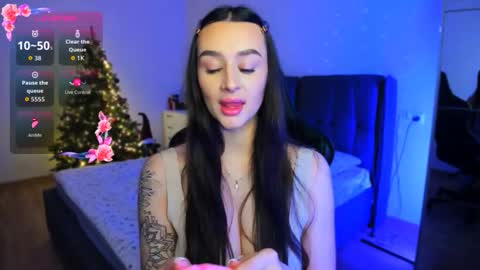 Snapshot of veronica_larsson chatting on December 17, 9:43 pm Veronica online show from December 17, 9:43 pm