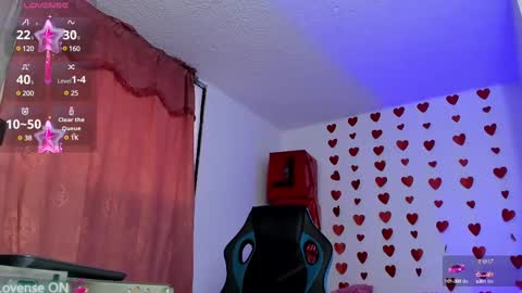 Snapshot of veronica_meller chatting on February 14, 12:14 pm Veronica online show from February 14, 12:14 pm