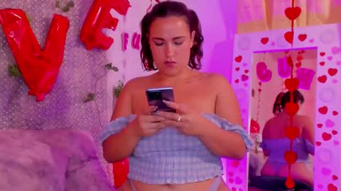 Veronica Olson online show from February 15, 8:54 am