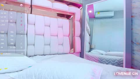 Veronica online show from February 12, 3:27 pm