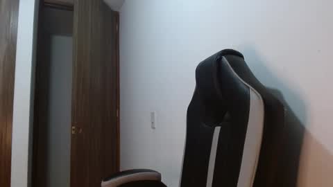 Snapshot of veronicaelite16 chatting on November 11, 2:44 am Veronica Clark online show from November 11, 2:44 am