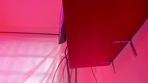 Veronica Gills online show from February 14, 11:40 am