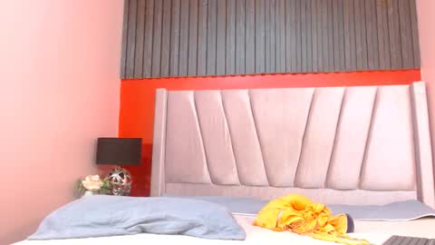 Veronica Robles online show from September 30, 7:08 pm