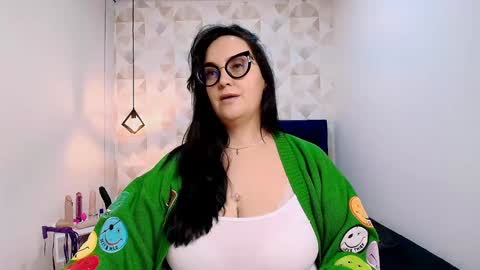 Snapshot of veroniicabbw chatting on January 27, 2:57 pm veroniicabbw online show from January 27, 2:57 pm