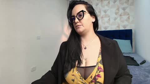 Snapshot of veroniicabbw chatting on February 7, 3:52 pm veroniicabbw online show from February 7, 3:52 pm