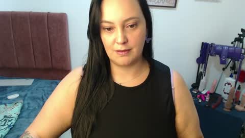 Snapshot of veroniicabbw_ chatting on June 14, 1:46 pm veroniicabbw_ online show from June 14, 1:46 pm