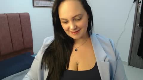 Snapshot of veroniicabbw_ chatting on June 15, 1:35 pm veroniicabbw_ online show from June 15, 1:35 pm