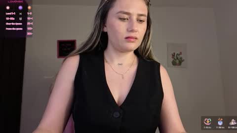 Vero online show from December 14, 3:01 am