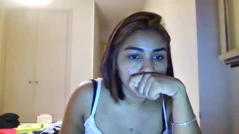 Snapshot of verow20 chatting on July 30, 11:15 pm verow20 online show from July 30, 11:15 pm