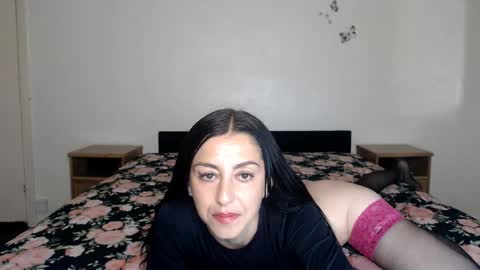 Snapshot of verryhotstella chatting on June 3, 3:31 am verryhotstella online show from June 3, 3:31 am