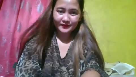 Snapshot of versatile_hottie_asian chatting on July 28, 7:04 pm versatile_hottie_asian online show from July 28, 7:04 pm