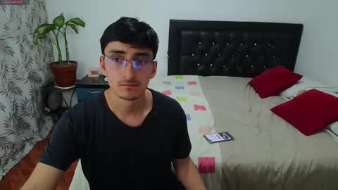 versatileguuy online show from September 21, 2:46 am