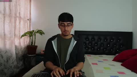 versatileguuy online show from October 6, 6:05 pm