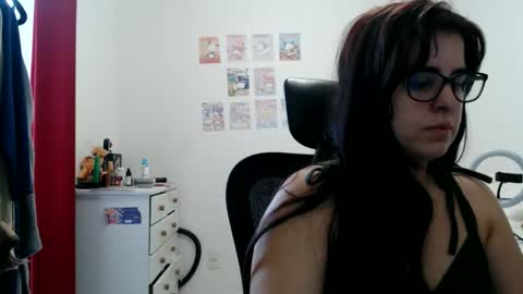 Snapshot of veruca99 chatting on June 11, 1:20 pm veruca99 online show from June 11, 1:20 pm