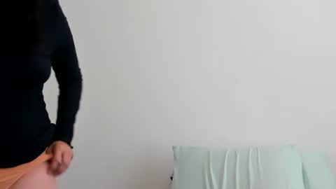 verysassypeachgoddess online show from March 3, 4:02 pm