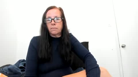 verysassypeachgoddess online show from July 8, 2:54 pm