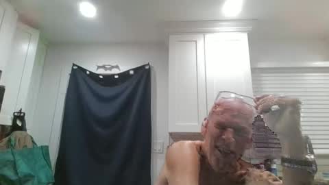 Snapshot of verysmallpeni chatting on December 14, 6:13 am verysmallpeni online show from December 14, 6:13 am