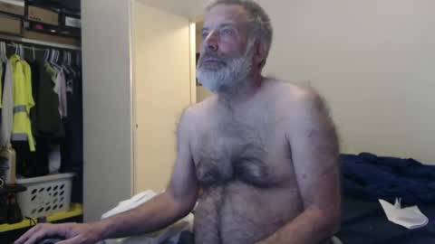 hairy man online show from February 22, 1:00 am