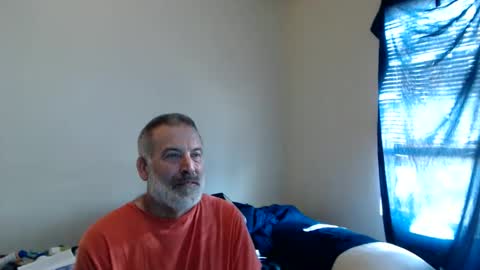 Snapshot of veryveryhairmanindenver chatting on June 9, 12:00 am hairy man online show from June 9, 12:00 am