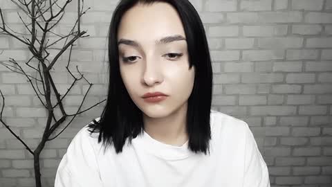 Ana online show from February 7, 1:11 pm