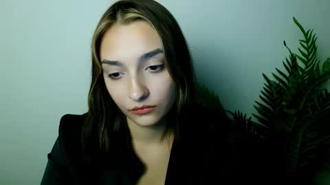 Ana online show from October 22, 6:18 pm