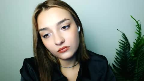 Ana online show from November 28, 6:54 pm