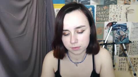 veryveryvery_shy online show from January 15, 9:35 am