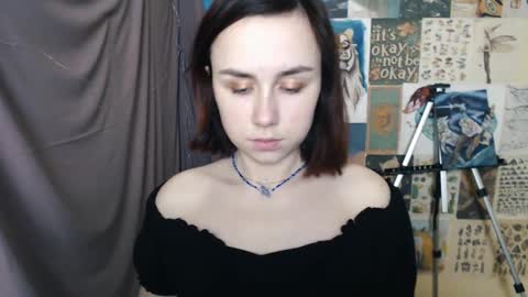 veryveryvery_shy online show from January 16, 9:48 am