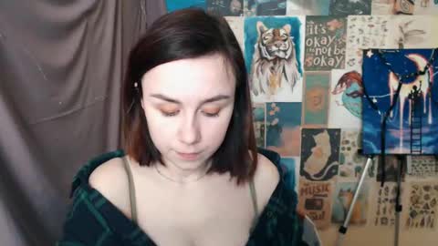 veryveryvery_shy online show from February 19, 9:50 am