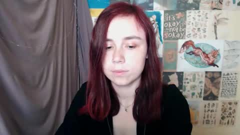 veryveryvery_shy online show from September 24, 5:22 am