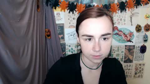 veryveryvery_shy online show from October 20, 5:52 am