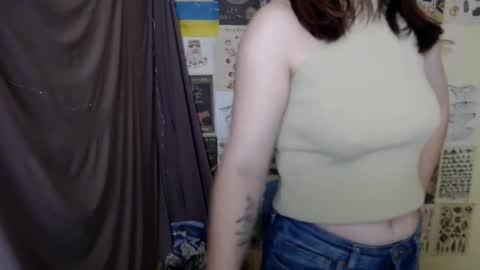 veryveryvery_shy online show from November 17, 8:42 am