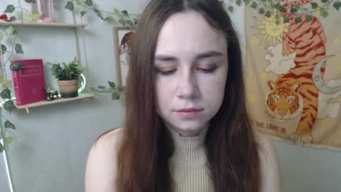 veryveryvery_shy online show from April 9, 5:40 am